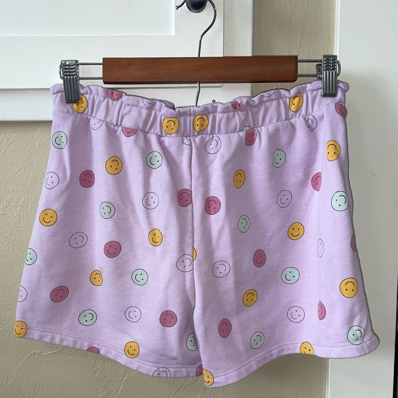 Purple sweat shorts with colorful smiley faces - Picture 2 of 3